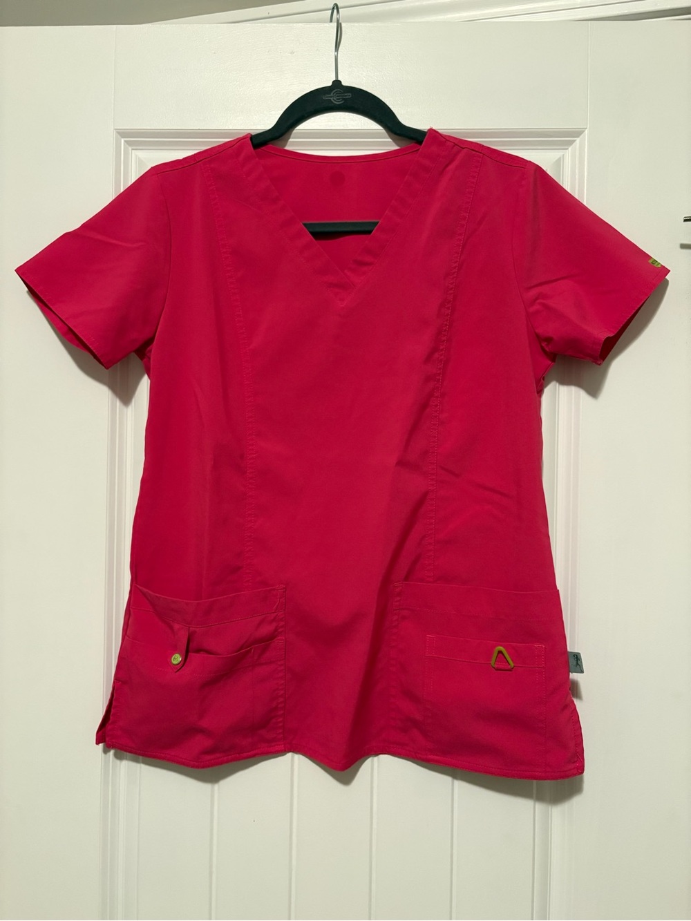 Med Couture Hot Pink Women's V-Neck Medical Scrub Top Small